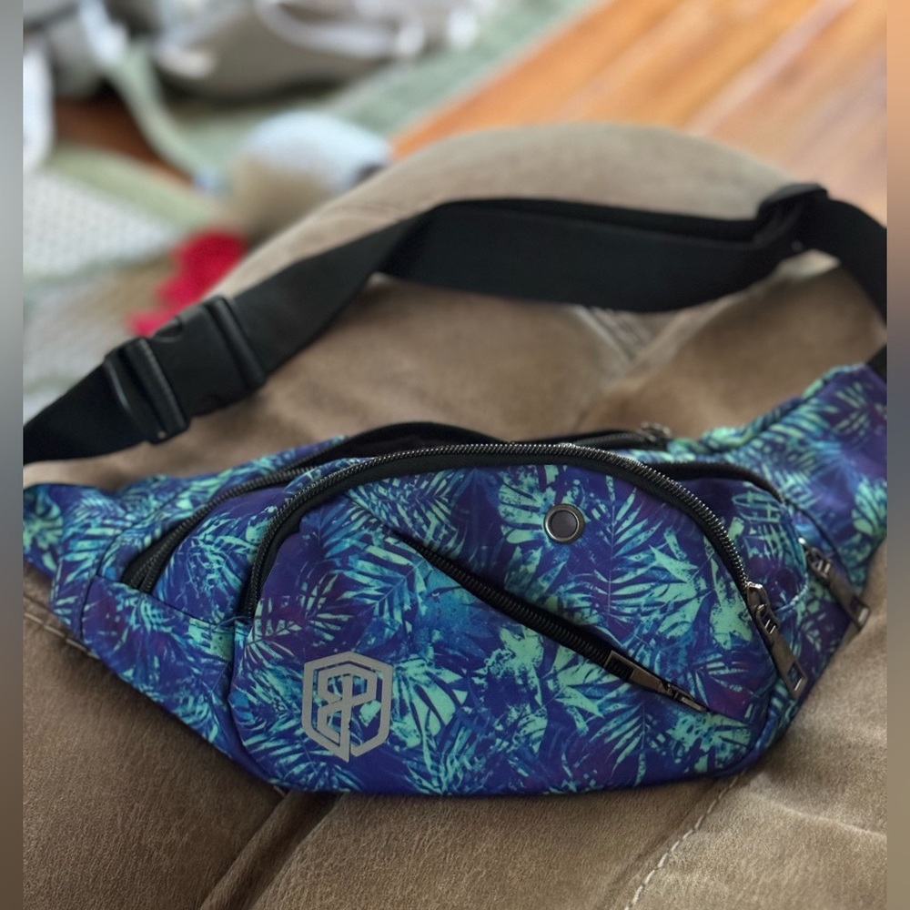 Excellent used Born Primitive Fanny pack